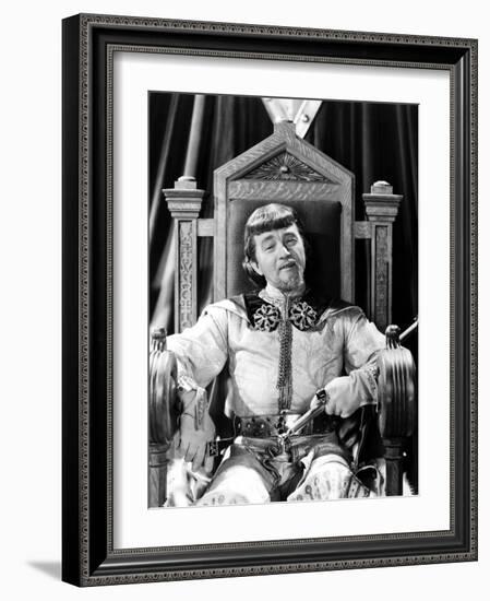 Les aventures by Robin des bois THE ADVENTURES OF ROBIN HOOD by Michael Curtiz and William Keighley-null-Framed Photo