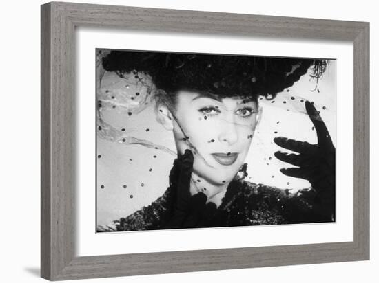 Les Belles De Nuit De Reneclair Avec Martine Carol 1952-null-Framed Photo