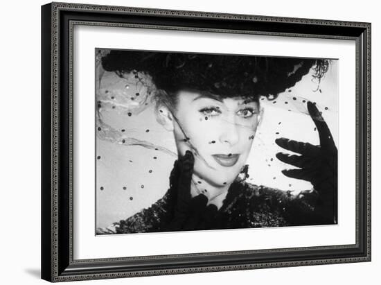 Les Belles De Nuit De Reneclair Avec Martine Carol 1952-null-Framed Photo