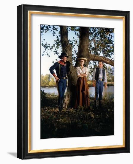 Les Cavaliers THE HORSE SOLDIERS by John Ford with John Wayne, Constance Towers and William Holden,-null-Framed Photo