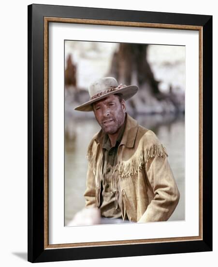 Les chasseurs by scalps ( The Scalphunters ) by Sydney Pollack with Burt Lancaster, 1968 (photo)-null-Framed Photo