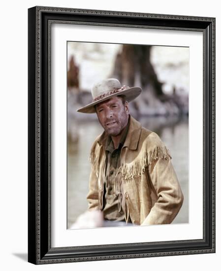 Les chasseurs by scalps ( The Scalphunters ) by Sydney Pollack with Burt Lancaster, 1968 (photo)-null-Framed Photo