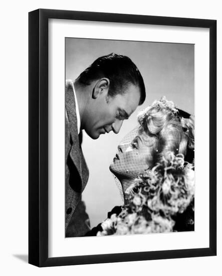 Les Ecumeurs THE SPOILERS by Ray Enright with John Wayne and Marlene Dietrich, 1942 (b/w photo)-null-Framed Photo