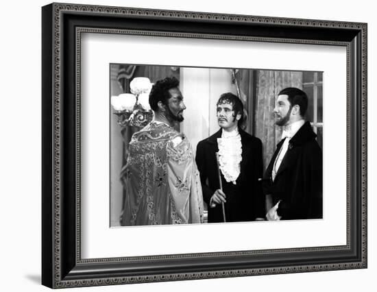 LES ENFANTS DU PARADIS directed by MarcelCarne with Pierre Brasseur, Marcel Herrand and Louis Salou-null-Framed Photo