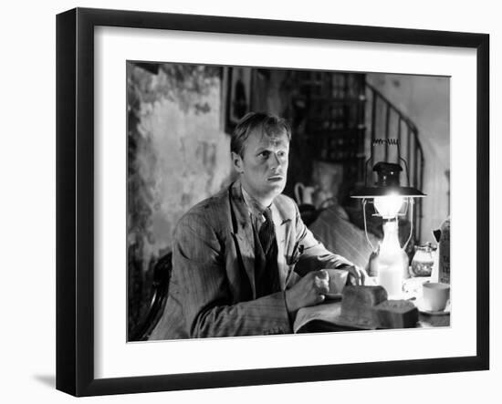 Les Forbans by la nuit Night and the City by Jules Dassin with Richard Widmark, Googie Withers, 195-null-Framed Photo