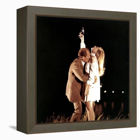 Les Gens by la pluie THE RAIN PEOPLE by Francis Ford Coppola with Shirley Knight and Robert Duvall,-null-Framed Stretched Canvas