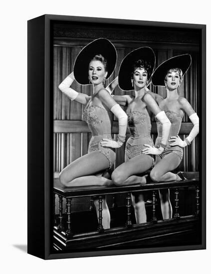 Les Girls, De George Cukor Avec Mitzi Gaynor, Kay Kendall, Taina Elg, 1957-null-Framed Stretched Canvas