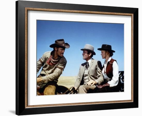 Les Grands Espaces THE BIG COUNTRY by William Wyler with Chuck Connors, Gregory Peck and Carroll Ba-null-Framed Photo