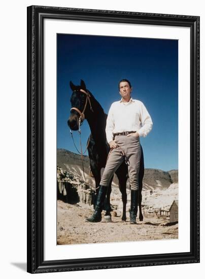 Les Grands Espaces THE BIG COUNTRY by William Wyler with Gregory Peck, 1958 (photo)-null-Framed Photo