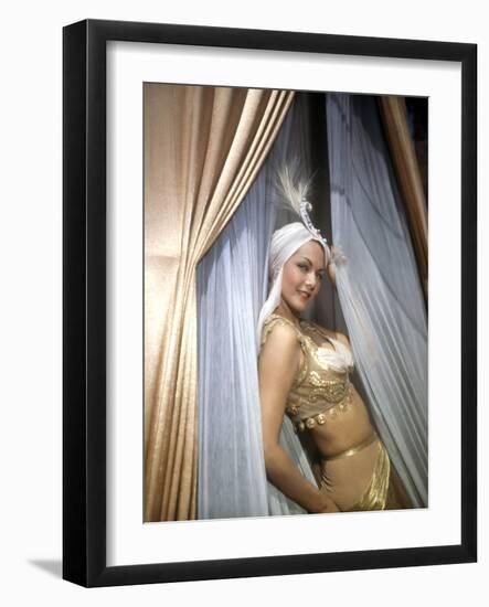 Les mille and une nuits (ARABIAN NIGHTS) by John Rawlins with Maria Montez, 1942 (photo)-null-Framed Photo