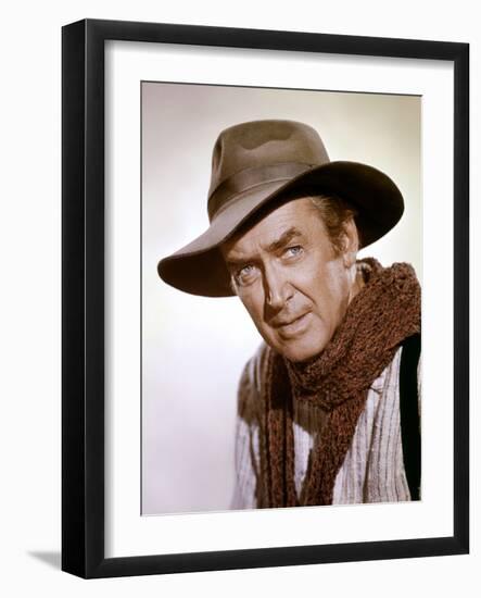 Les prairies a l honneur SHENANDOAH, 1965 by AndrewVMcLaglen with James Stewart, 1965 (photo)-null-Framed Photo