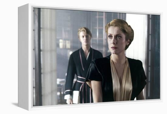 Les predateurs, HUNGER, by Tony Scott with Catherine Deneuve (costume par Yves Saint Laurent) and D-null-Framed Stretched Canvas