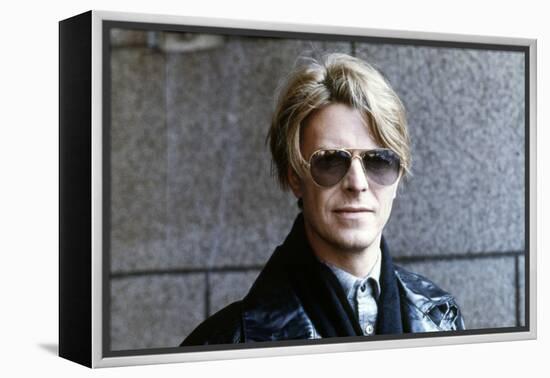 Les predateurs HUNGER, by Tony Scott with David Bowie, 1983 (photo)-null-Framed Stretched Canvas