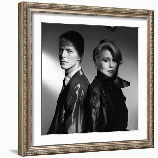 Les predateurs HUNGER by Tony Scott with David Bowie and Catherine Deneuve, 1983 (b/w photo)-null-Framed Photo