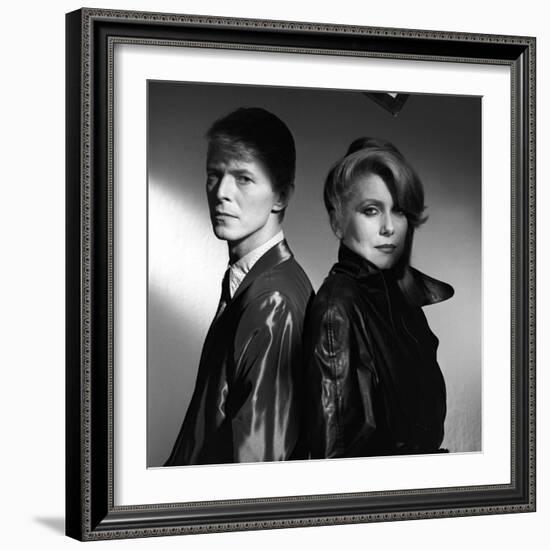 Les predateurs HUNGER by Tony Scott with David Bowie and Catherine Deneuve, 1983 (b/w photo)-null-Framed Photo