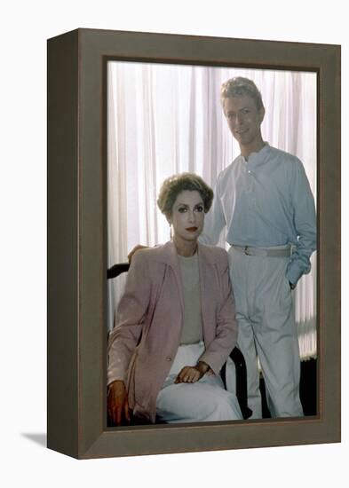 Les predateurs HUNGER by Tony Scott with David Bowie and Catherine Deneuve, 1983 (photo)-null-Framed Stretched Canvas