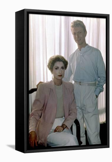 Les predateurs HUNGER by Tony Scott with David Bowie and Catherine Deneuve, 1983 (photo)-null-Framed Stretched Canvas