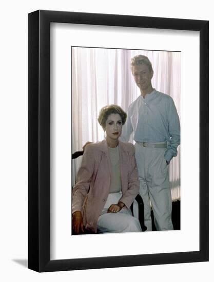 Les predateurs HUNGER by Tony Scott with David Bowie and Catherine Deneuve, 1983 (photo)-null-Framed Photo