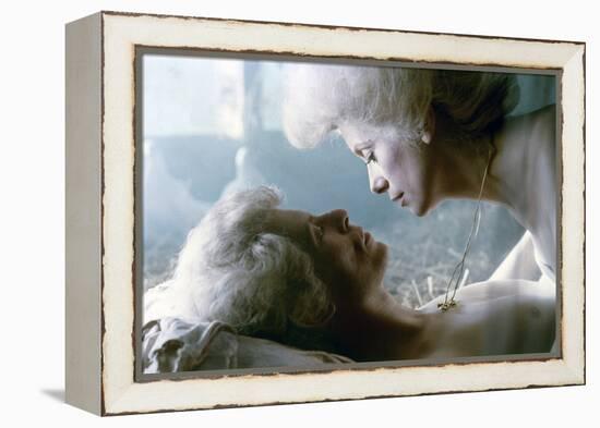 Les Predateurs The Hunger by Tony Scott with David Bowie, Catherine Deneuve, 1983 (photo)-null-Framed Stretched Canvas