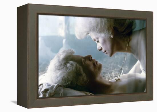 Les Predateurs The Hunger by Tony Scott with David Bowie, Catherine Deneuve, 1983 (photo)-null-Framed Stretched Canvas