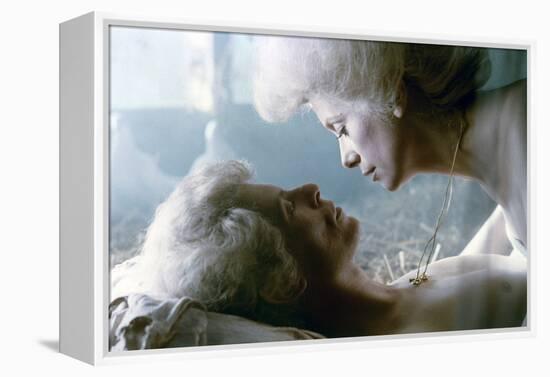 Les Predateurs The Hunger by Tony Scott with David Bowie, Catherine Deneuve, 1983 (photo)-null-Framed Stretched Canvas