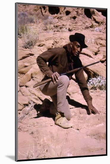 Les Professionnels THE PROFESSIONALS by Richard Brooks with Woody Stroder, 1966 (photo)-null-Mounted Photo