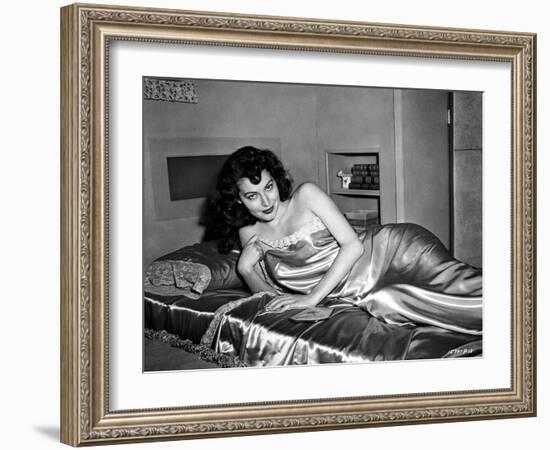 Les tueurs The killers A Man Alone by Robert Siodmak with Ava Gardner, 1946 (d'apres Ernest Hemingw-null-Framed Photo