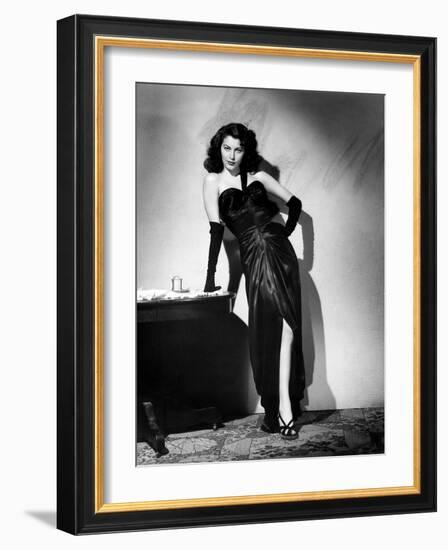 Les tueurs The killers A Man Alone by Robert Siodmak with Ava Gardner, 1946 (d'apres Ernest Hemingw-null-Framed Photo