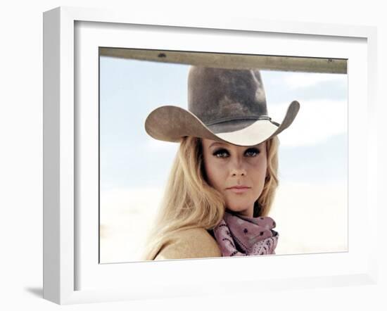 Les Voleurs by Trains THE TRAIN ROBBERS by BurtKennedy with Ann-Margret, 1973 (photo)-null-Framed Photo