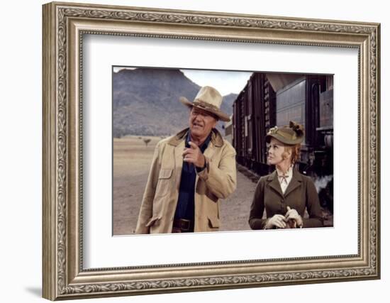 Les Voleurs by Trains THE TRAIN ROBBERS by BurtKennedy with John Wayne and Ann-Margret, 1973 (photo-null-Framed Photo