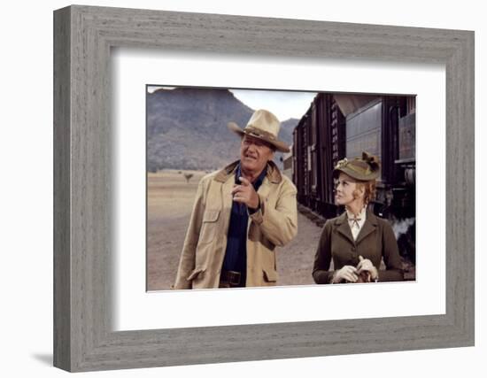 Les Voleurs by Trains THE TRAIN ROBBERS by BurtKennedy with John Wayne and Ann-Margret, 1973 (photo-null-Framed Photo