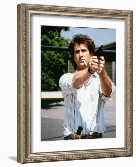 LETHAL WEAPON, 1987 directed by RICHARD DONNER Mel Gibson (photo)-null-Framed Photo