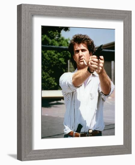 LETHAL WEAPON, 1987 directed by RICHARD DONNER Mel Gibson (photo)-null-Framed Photo