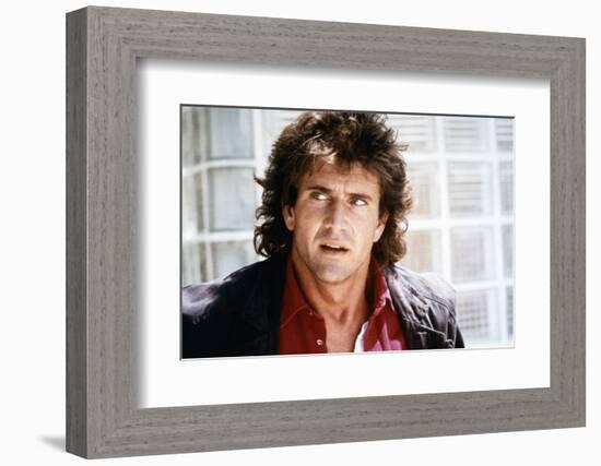 LETHAL WEAPON, 1987 directed by RICHARD DONNER Mel Gibson (photo)-null-Framed Photo