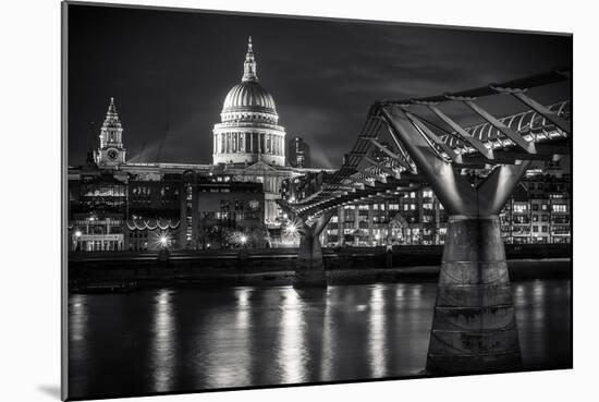 Letters from London 1-Giuseppe Torre-Mounted Photographic Print
