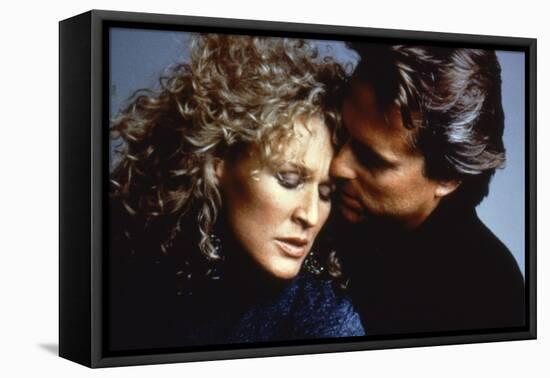 Liaison fatale Fatal attraction by Adrian Lyne with Glenn Close and Michael Douglas, 1987 (photo)-null-Framed Stretched Canvas