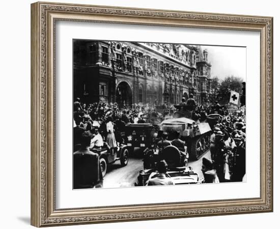 Liberation of Paris, 25 August 1944-null-Framed Photographic Print