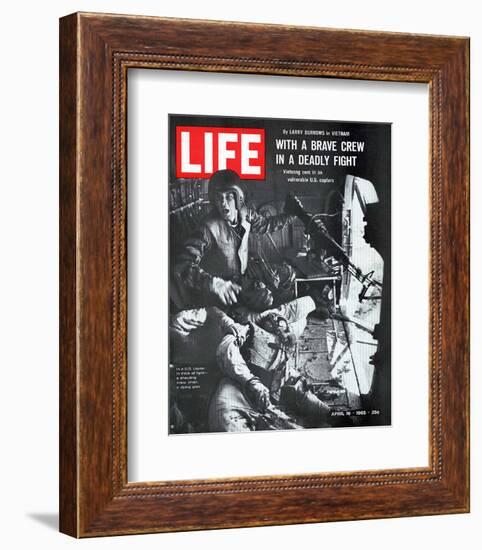 LIFE Brave Helicopter Crew-null-Framed Premium Giclee Print