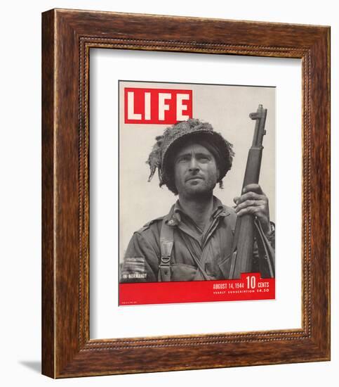 LIFE GI in Normandy 1944-null-Framed Premium Giclee Print