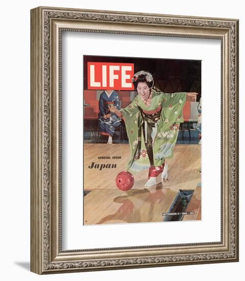 LIFE Kimono Lady - Japan 1964-null-Framed Premium Giclee Print