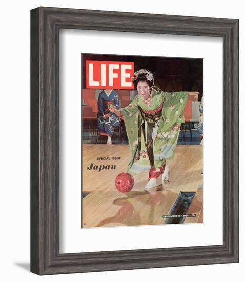 LIFE Kimono Lady - Japan 1964-null-Framed Art Print