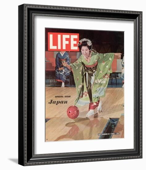 LIFE Kimono Lady - Japan 1964-null-Framed Art Print