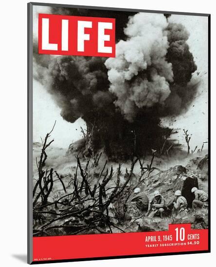 LIFE Marines Iwo Shima action-null-Mounted Art Print