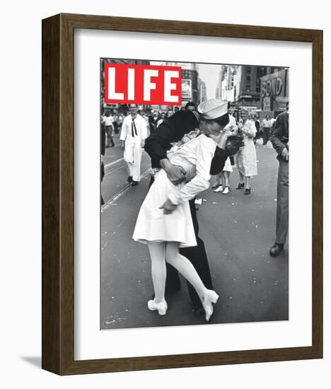 LIFE VJ Day Soldier Kissing girl-null-Framed Premium Giclee Print