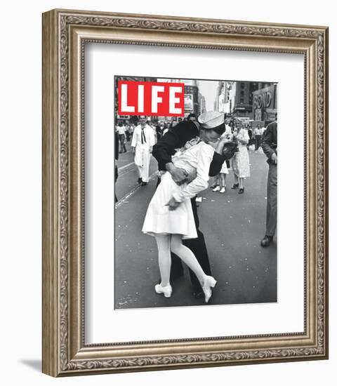 LIFE VJ Day Soldier Kissing girl-null-Framed Art Print