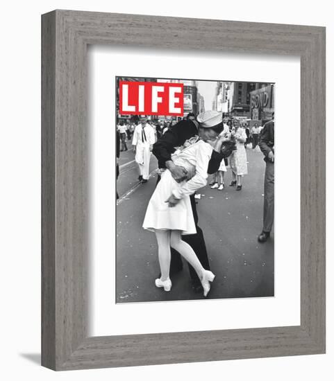 LIFE VJ Day Soldier Kissing girl-null-Framed Art Print