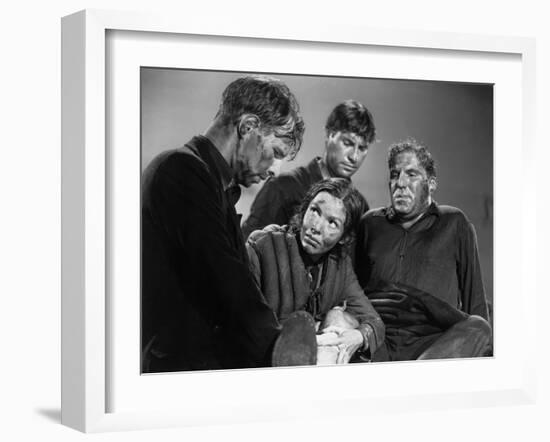 Lifeboat by Alfred Hitchcock with Hume Cronyn, Mary Anderson, John Hodiak and William Bendix., 1944-null-Framed Photo