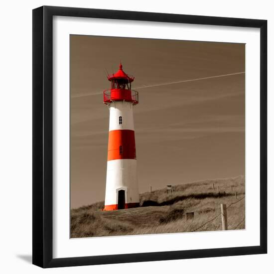 Lighthouse-null-Framed Photographic Print