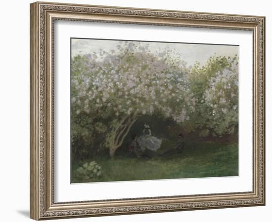 Lilas, temps gris, ou Le repos sous les lilas, jardin de Monet à Argenteuil-Claude Monet-Framed Giclee Print