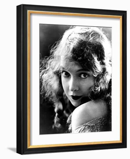 Lillian Gish, Late Teens-null-Framed Photo